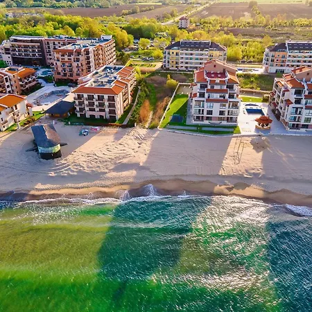 Seafront In דירה